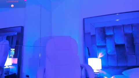 Snapshot of chloe__evans_ chatting on 01/25/25, 02:47 Chloe online show from 01/25/25, 02:47