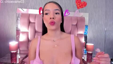 Snapshot of chloe__evans_ chatting on 10/06/25, 11:40 Chloe online show from 10/06/25, 11:40