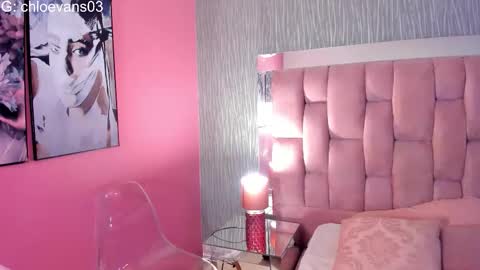Snapshot of chloe__evans_ chatting on 11/09/25, 10:57 Chloe online show from 11/09/25, 10:57