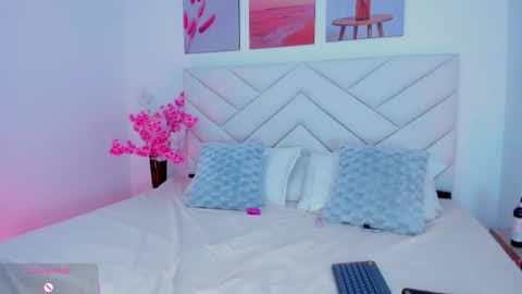 chloe_avery online show from 10/05/25, 11:46