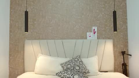 Abby 19 years online show from 01/25/25, 09:35