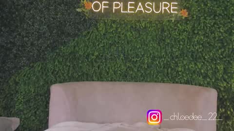 Chloe online show from 10/19/25, 02:07