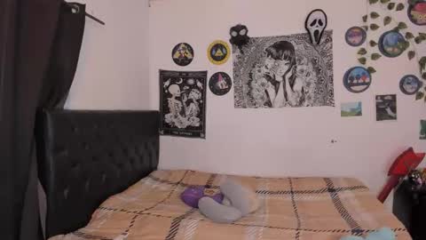 Snapshot of chloe_kisses chatting on 09/30/25, 11:15 chloe_kisses online show from 09/30/25, 11:15