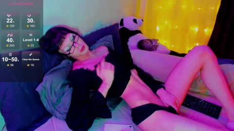 Snapshot of chloe_lorelai chatting on 01/20/25, 04:45 Chloe-Lorelei online show from 01/20/25, 04:45