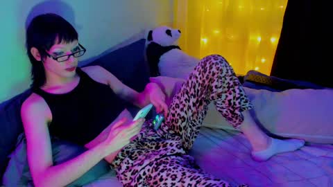 Snapshot of chloe_lorelai chatting on 01/20/25, 07:46 Chloe-Lorelei online show from 01/20/25, 07:46