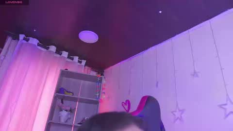 CLOE  online show from 09/23/25, 08:45