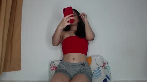 Chloe  online show from 10/06/25, 09:12