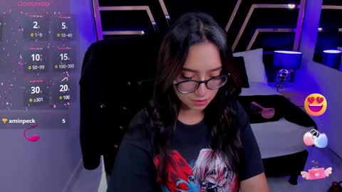 Snapshot of chloe_walk_ chatting on 02/15/25, 03:20 Chloe online show from 02/15/25, 03:20