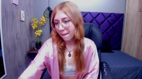 Snapshot of chloecampbell03 chatting on 09/27/25, 01:05 chloecampbell03 online show from 09/27/25, 01:05