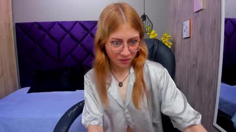 Snapshot of chloecampbell03 chatting on 10/03/25, 01:08 chloecampbell03 online show from 10/03/25, 01:08