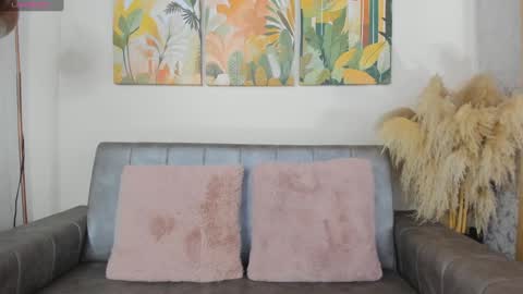 Chloee online show from 09/15/25, 12:49