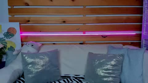 Chloe online show from 11/15/25, 01:25