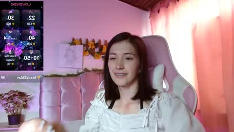 Snapshot of chloejohnsoon chatting on 02/26/25, 04:24 Chloe online show from 02/26/25, 04:24