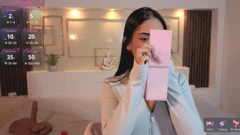 Chloe Moon online show from 11/08/25, 11:21