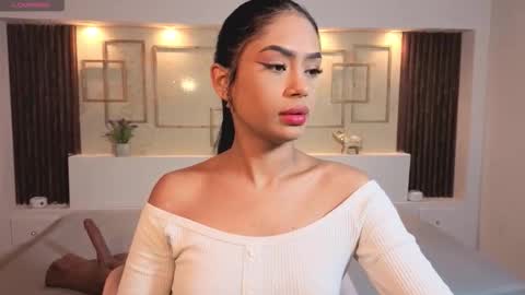 Chloe Moon online show from 11/11/25, 09:53