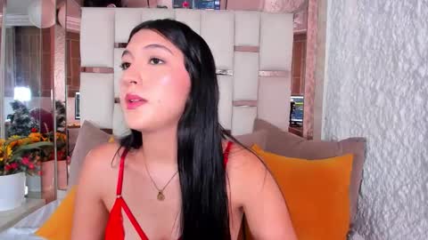 Chloe  online show from 11/24/25, 10:53