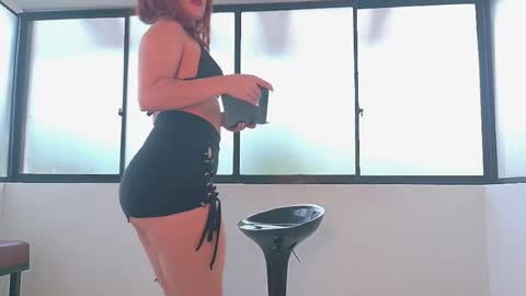 Snapshot of chloestonne_ chatting on 09/24/25, 12:30 C H L O E online show from 09/24/25, 12:30