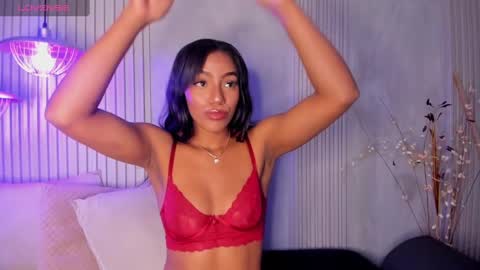 Snapshot of chloetaylorr_ chatting on 01/14/25, 09:30 CHLOE online show from 01/14/25, 09:30