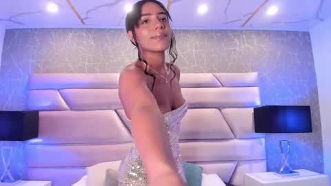 Snapshot of chloetaylorr_ chatting on 01/24/25, 08:43 CHLOE online show from 01/24/25, 08:43