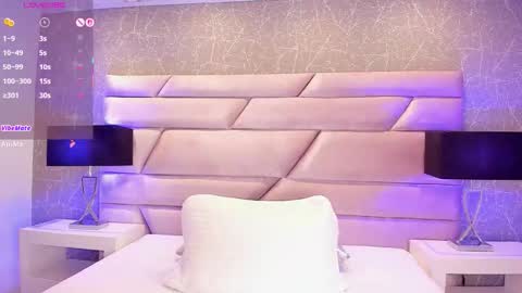 CHLOE  online show from 10/27/25, 07:51