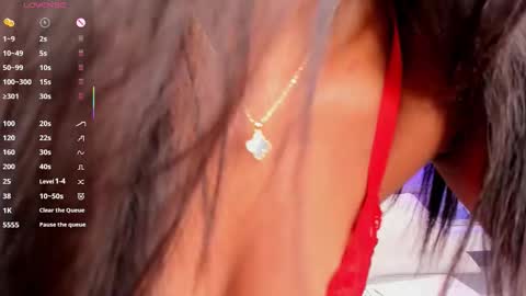 CHLOE  online show from 11/08/25, 12:44