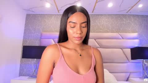 CHLOE  online show from 12/02/25, 08:04