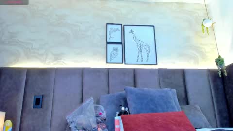 Snapshot of chlooee_ chatting on 10/06/25, 02:20 Chlooe online show from 10/06/25, 02:20