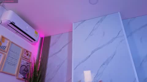 Snapshot of chlooee_ chatting on 10/09/25, 02:31 Chlooe online show from 10/09/25, 02:31