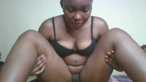 Snapshot of choco_baeb chatting on 01/25/25, 02:47 nei online show from 01/25/25, 02:47