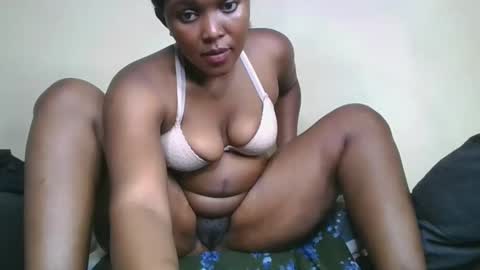 Snapshot of choco_baeb chatting on 02/13/25, 06:38 nei online show from 02/13/25, 06:38