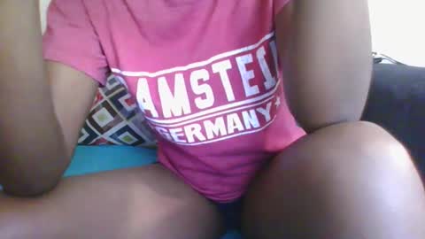 Snapshot of chocolatebby90 chatting on 11/18/25, 09:08 chocolatebby90 online show from 11/18/25, 09:08