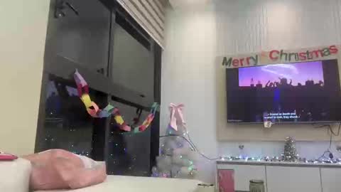 Snapshot of chocolatecakequeen chatting on 12/23/24, 11:49 ChocolateCakeQueen online show from 12/23/24, 11:49