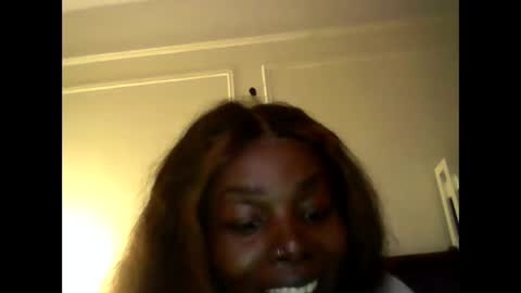 Snapshot of chocolatedrop_ chatting on 09/24/25, 10:02 chocolatedrop_ online show from 09/24/25, 10:02