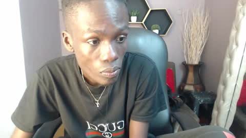 Chombo online show from 12/17/24, 06:31