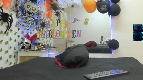 Snapshot of choreythaiylor chatting on 10/10/25, 03:44 Chorey Thaylor online show from 10/10/25, 03:44