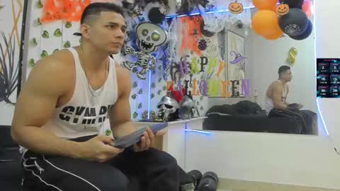 Snapshot of choreythaiylor chatting on 10/28/25, 12:09 Chorey Thaylor online show from 10/28/25, 12:09