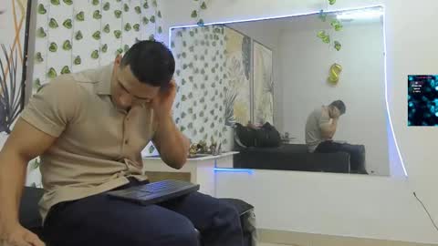 Snapshot of choreythaiylor chatting on 11/18/25, 04:22 Chorey Thaylor online show from 11/18/25, 04:22