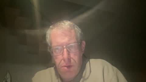 Snapshot of choupipat1 chatting on 11/10/25, 05:28 choupipat1 online show from 11/10/25, 05:28