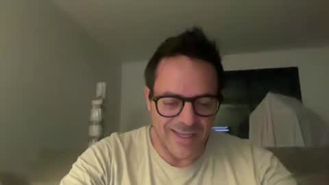 chris3889 online show from 02/19/25, 09:14