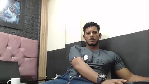 Snapshot of chris_dick2 chatting on 10/22/25, 05:52 chris_dick2 online show from 10/22/25, 05:52