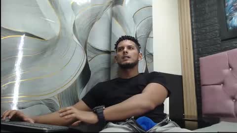 Snapshot of chris_dick2 chatting on 11/05/25, 06:57 chris_dick2 online show from 11/05/25, 06:57