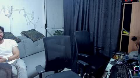Snapshot of chrisandrew_ chatting on 02/11/25, 12:49 Im Chirs IM MODEL INDEPENDT online show from 02/11/25, 12:49