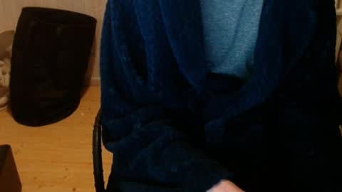 Snapshot of chriser_xxx chatting on 12/11/24, 06:52 chriser_xxx online show from 12/11/24, 06:52