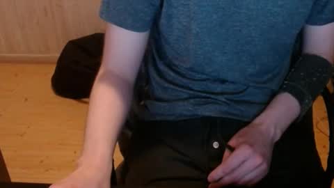 Snapshot of chriser_xxx chatting on 01/03/25, 03:55 chriser_xxx online show from 01/03/25, 03:55