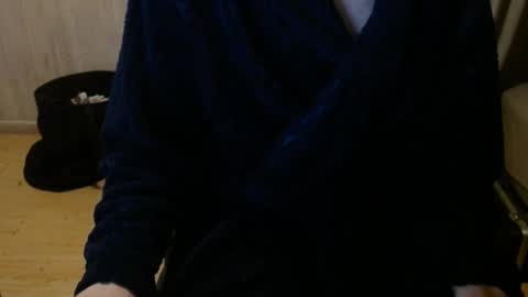 Snapshot of chriser_xxx chatting on 01/04/25, 06:19 chriser_xxx online show from 01/04/25, 06:19
