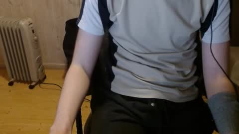 Snapshot of chriser_xxx chatting on 01/05/25, 03:02 chriser_xxx online show from 01/05/25, 03:02