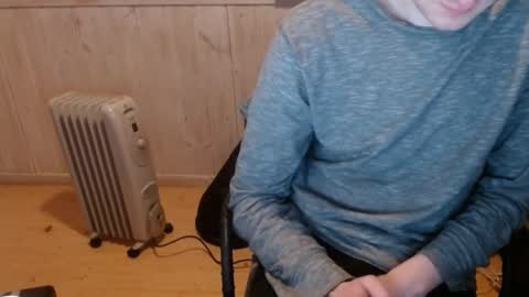 Snapshot of chriser_xxx chatting on 01/08/25, 09:12 chriser_xxx online show from 01/08/25, 09:12