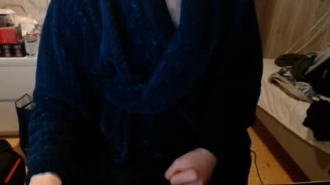 Snapshot of chriser_xxx chatting on 10/24/25, 09:28 chriser_xxx online show from 10/24/25, 09:28