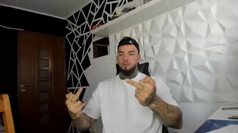 Snapshot of chrisjordan666 chatting on 10/22/25, 06:35 Chris Jordan online show from 10/22/25, 06:35