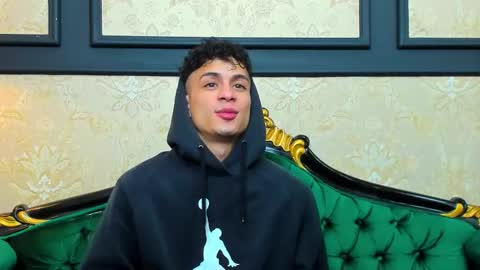 Snapshot of chrismckay_ chatting on 10/13/25, 11:21 Chris online show from 10/13/25, 11:21